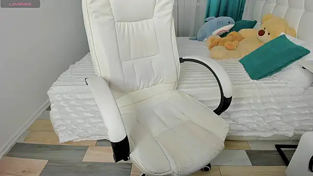 CooperAllana online show from November 10, 7:46 am