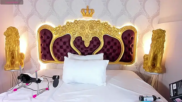 KendralHolson online show from October 24, 4:33 am