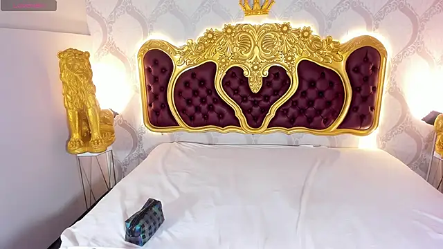 KendralHolson online show from December 19, 4:16 am