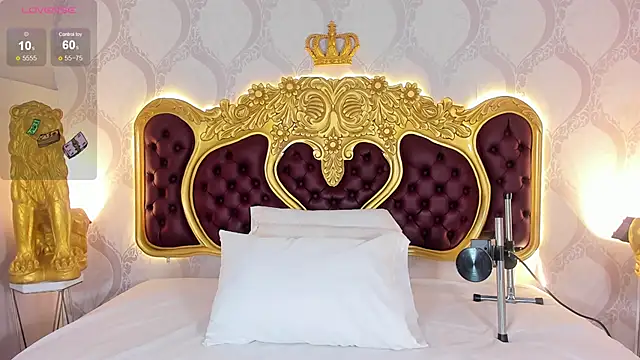 KendralHolson online show from March 8, 4:27 am