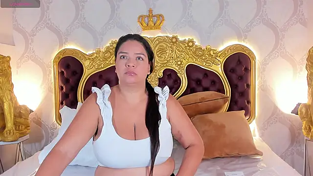 KendralHolson online show from February 17, 4:32 am