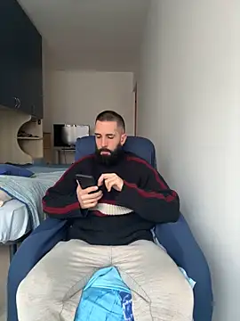 Snapshot of Gioeltoro89 chatting on March 3, 3:41 pm Gioeltoro89 online show from March 3, 3:41 pm