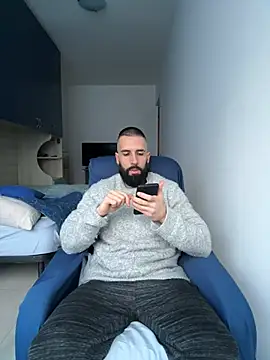 Snapshot of Gioeltoro89 chatting on February 20, 4:09 pm Gioeltoro89 online show from February 20, 4:09 pm