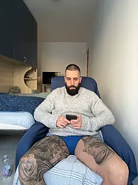 Snapshot of Gioeltoro89 chatting on February 25, 3:23 pm Gioeltoro89 online show from February 25, 3:23 pm