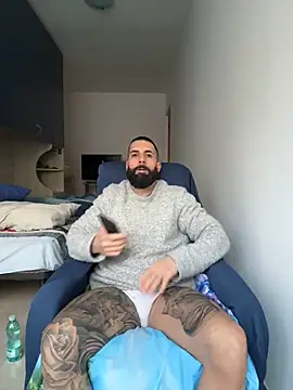 Snapshot of Gioeltoro89 chatting on February 15, 3:55 pm Gioeltoro89 online show from February 15, 3:55 pm