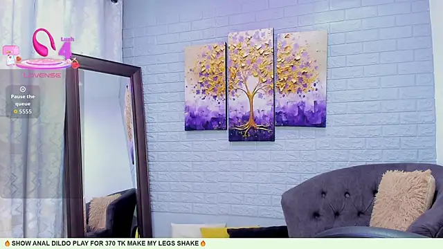 ebbafernandez  online show from October 4, 11:56 am
