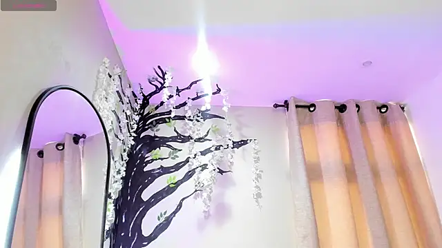 ebbafernandez  online show from November 17, 12:20 pm