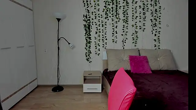 Miss Elsa  online show from October 13, 1:12 pm