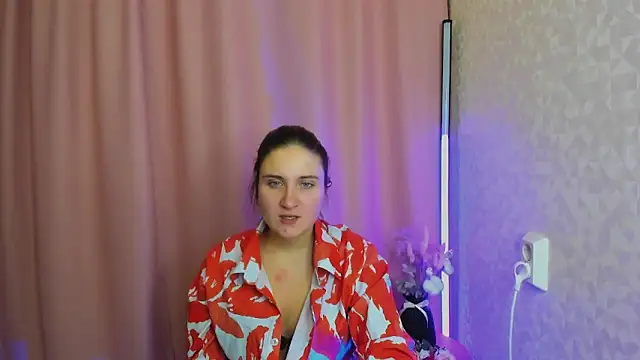 Miss Elsa  online show from November 14, 10:41 am