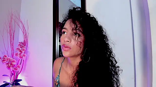 AntonellaHall  online show from March 19, 6:41 pm