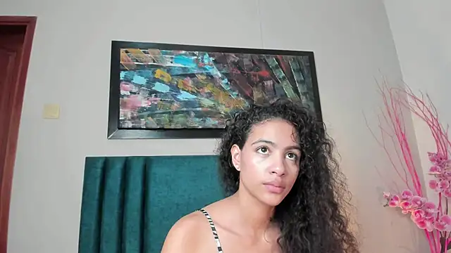 Snapshot of AntonellaHall_ chatting on December 5, 12:04 pm AntonellaHall online show from December 5, 12:04 pm