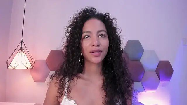 AntonellaHall  online show from March 6, 6:47 pm