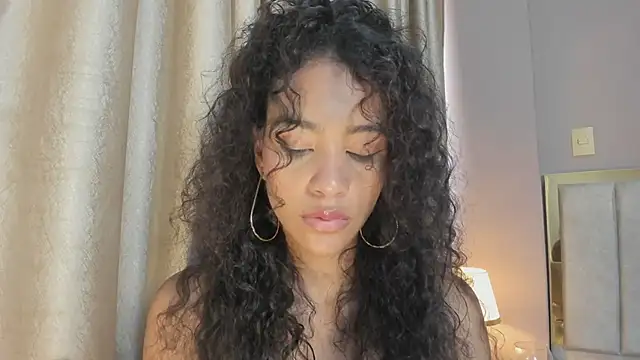 AntonellaHall  online show from March 13, 7:19 pm