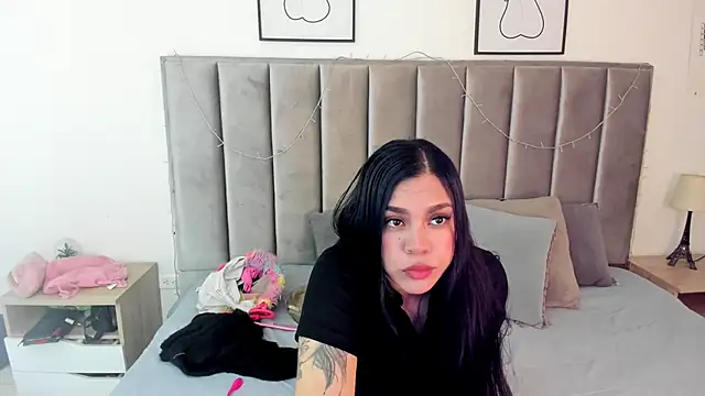 Emmy-Turnner online show from March 22, 12:57 pm