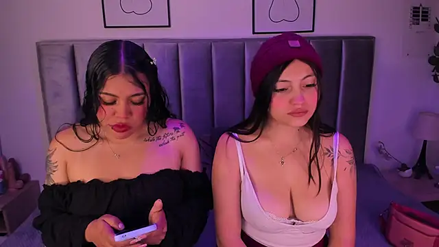 Snapshot of Emmy-Turnner chatting on November 12, 1:15 pm Emmy-Turnner online show from November 12, 1:15 pm