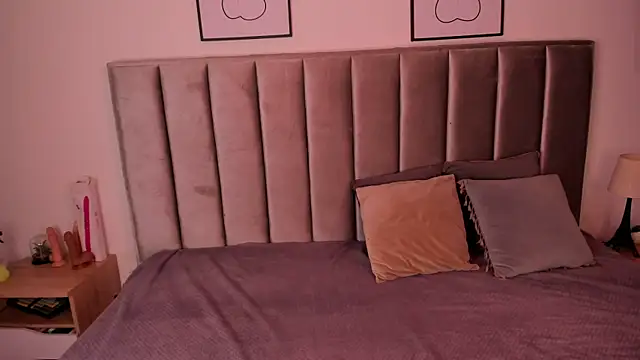 Snapshot of Emmy-Turnner chatting on November 26, 11:54 am Emmy-Turnner online show from November 26, 11:54 am