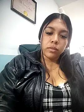 Laiia Page online show from March 26, 2:37 pm