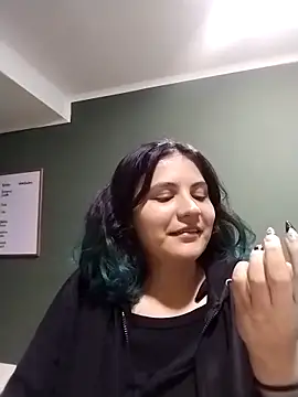 gigiqueen 18 online show from April 22, 7:26 am
