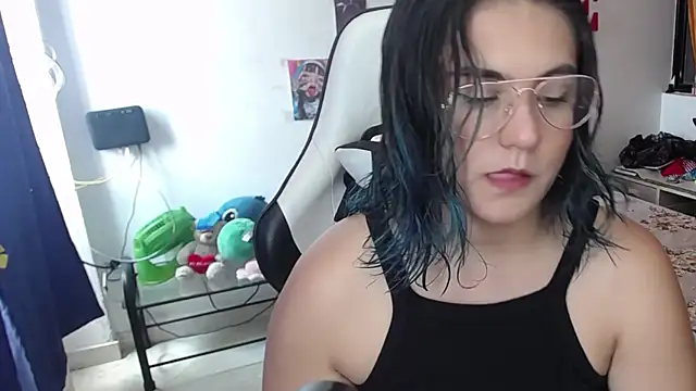 gigiqueen 18 online show from November 4, 5:06 pm