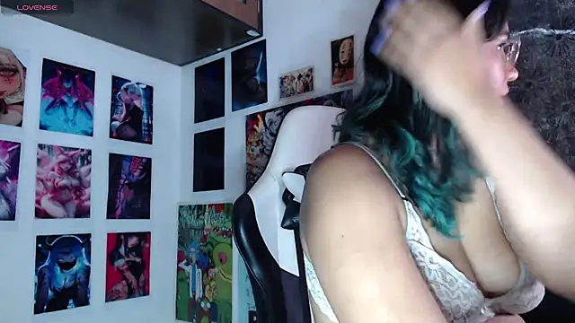 gigiqueen 18 online show from June 4, 5:39 pm
