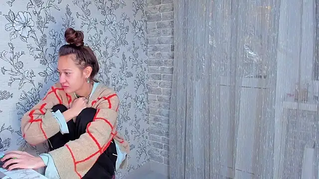 EllaSky xoxo online show from December 2, 11:17 pm