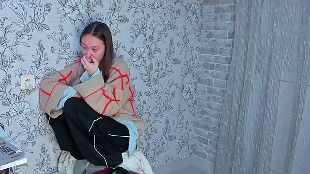 EllaSky xoxo online show from December 1, 8:10 pm