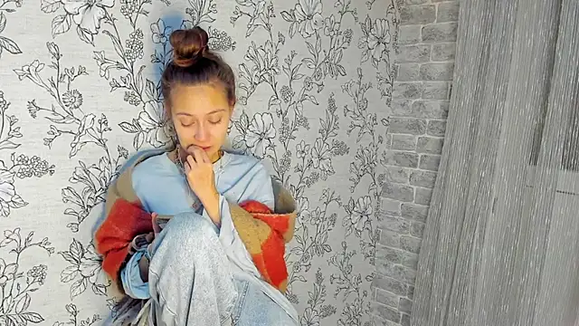 EllaSky xoxo online show from November 6, 12:36 am