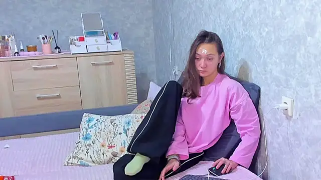 EllaSky xoxo online show from November 19, 12:49 pm