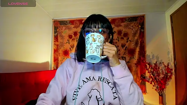 Snapshot of Demeter__ chatting on October 15, 3:05 am Demeter online show from October 15, 3:05 am