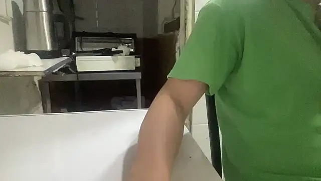 alarasissy online show from October 30, 5:43 pm