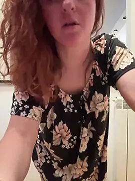 Snapshot of Nala_95 chatting on February 8, 6:11 pm Nala 95 online show from February 8, 6:11 pm