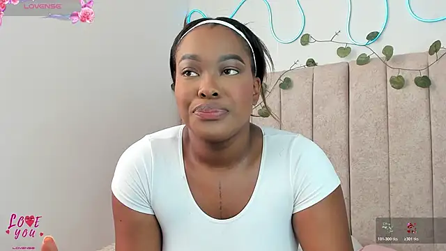 Snapshot of Kaseydelvey chatting on October 28, 2:38 pm Kaseydelvey online show from October 28, 2:38 pm