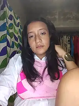 Snapshot of cami_victoria chatting on June 25, 7:19 pm cami victoria online show from June 25, 7:19 pm