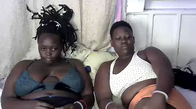 Kellyprettyfavourite1 online show from December 11, 10:03 am