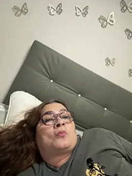 AntonellaAlondra4 online show from February 13, 2:33 am