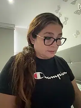 AntonellaAlondra4 online show from May 11, 12:50 pm