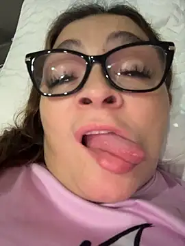 AntonellaAlondra4 online show from May 13, 3:57 am
