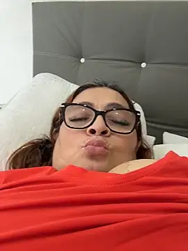 AntonellaAlondra4 online show from May 13, 4:03 pm
