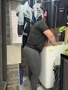 AntonellaAlondra4 online show from February 22, 7:15 pm