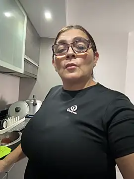 AntonellaAlondra4 online show from March 12, 5:50 pm