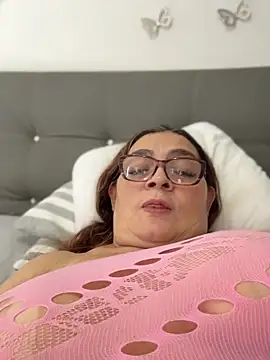AntonellaAlondra4 online show from April 22, 4:25 pm