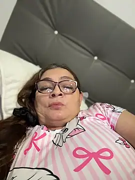 AntonellaAlondra4 online show from April 22, 3:24 am