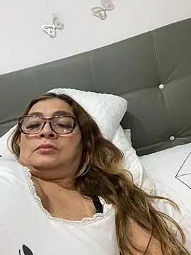 Snapshot of AntonellaAlondra4 chatting on March 2, 12:03 pm AntonellaAlondra4 online show from March 2, 12:03 pm