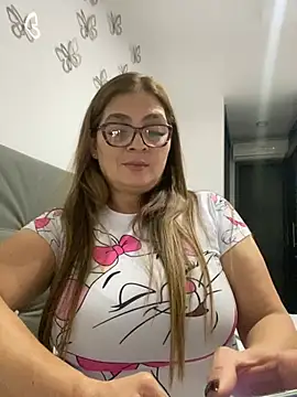 Snapshot of AntonellaAlondra4 chatting on March 14, 4:43 am AntonellaAlondra4 online show from March 14, 4:43 am