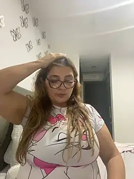 Snapshot of AntonellaAlondra4 chatting on March 8, 4:56 am AntonellaAlondra4 online show from March 8, 4:56 am