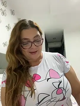 Snapshot of AntonellaAlondra4 chatting on February 25, 4:24 am AntonellaAlondra4 online show from February 25, 4:24 am