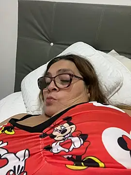Snapshot of AntonellaAlondra4 chatting on March 4, 4:27 am AntonellaAlondra4 online show from March 4, 4:27 am
