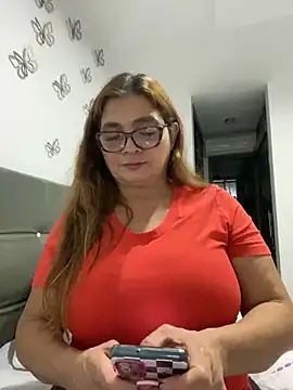 Snapshot of AntonellaAlondra4 chatting on February 27, 12:12 pm AntonellaAlondra4 online show from February 27, 12:12 pm