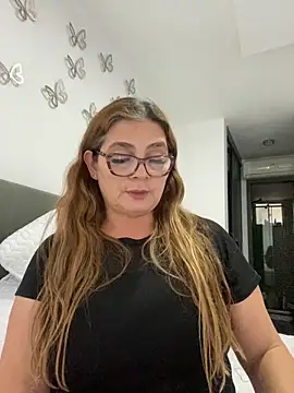 Snapshot of AntonellaAlondra4 chatting on March 11, 7:25 pm AntonellaAlondra4 online show from March 11, 7:25 pm
