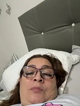 Snapshot of AntonellaAlondra4 chatting on September 12, 3:28 am AntonellaAlondra4 online show from September 12, 3:28 am